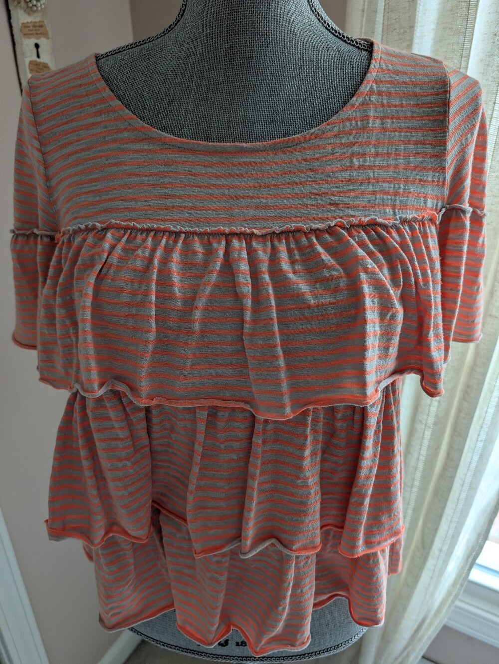 Tiered Ruffle Scoop Neck Tunic in Coral & Gray